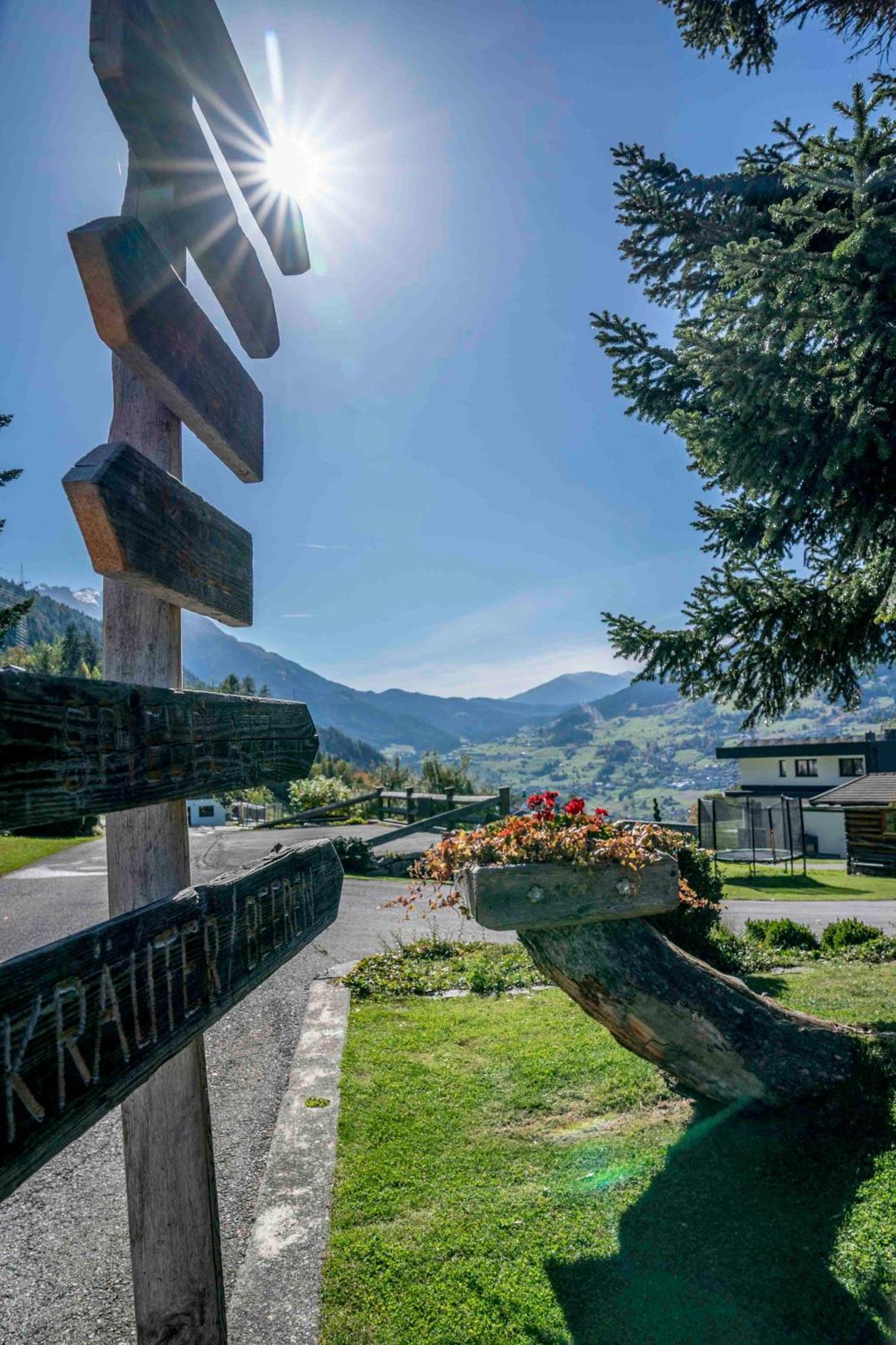 Ferienwohnungen Dietmar Thöni inclusive Pitztal Sommercard Arzl im Pitztal Exterior foto