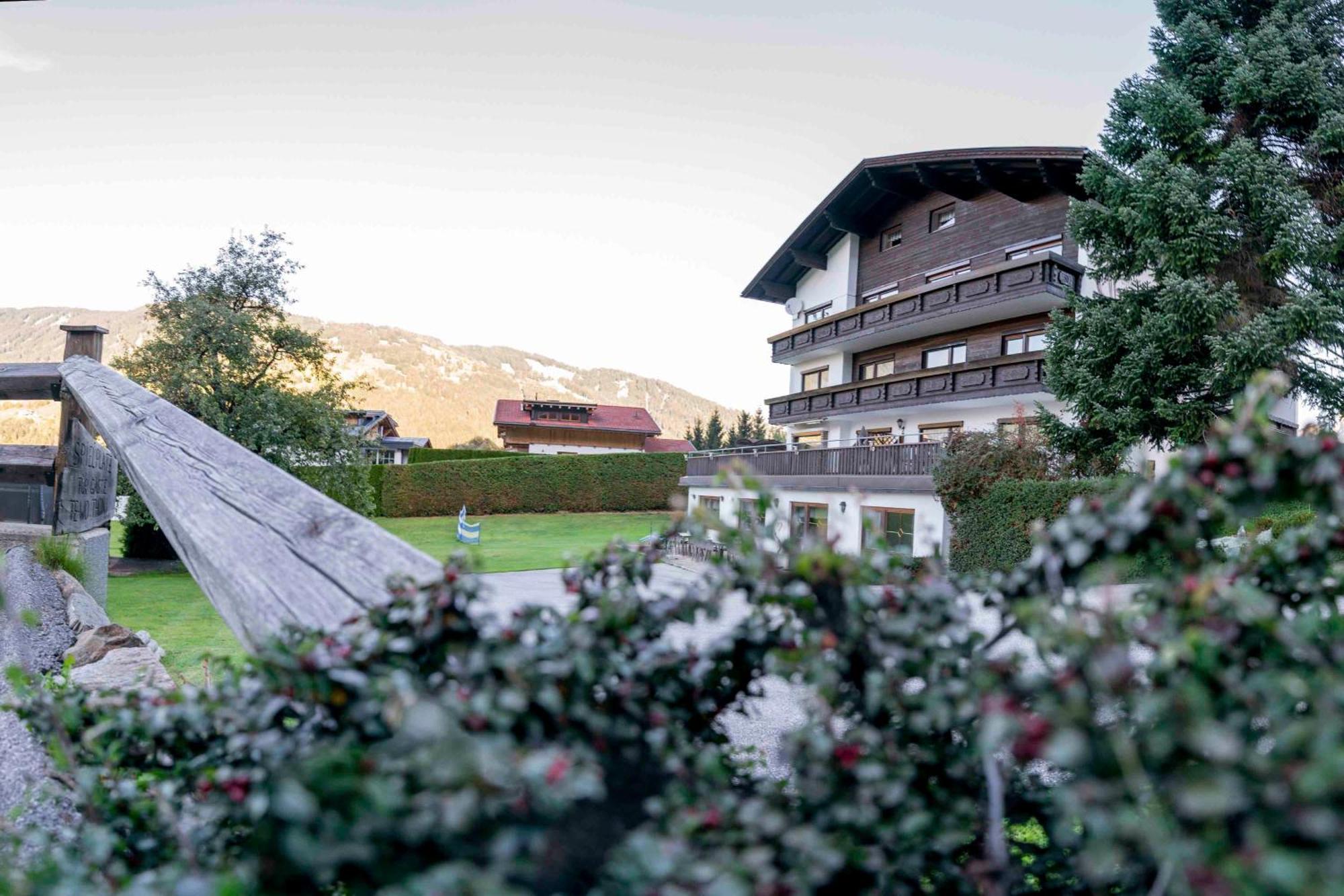 Ferienwohnungen Dietmar Thöni inclusive Pitztal Sommercard Arzl im Pitztal Exterior foto