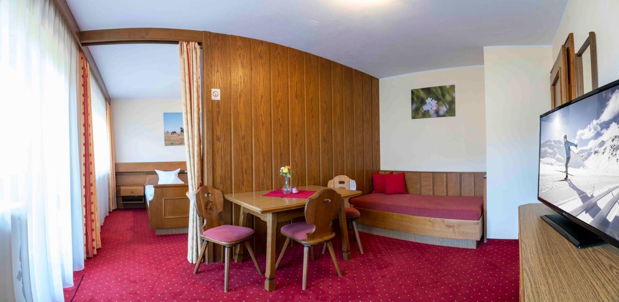 Ferienwohnungen Dietmar Thöni inclusive Pitztal Sommercard Arzl im Pitztal Exterior foto